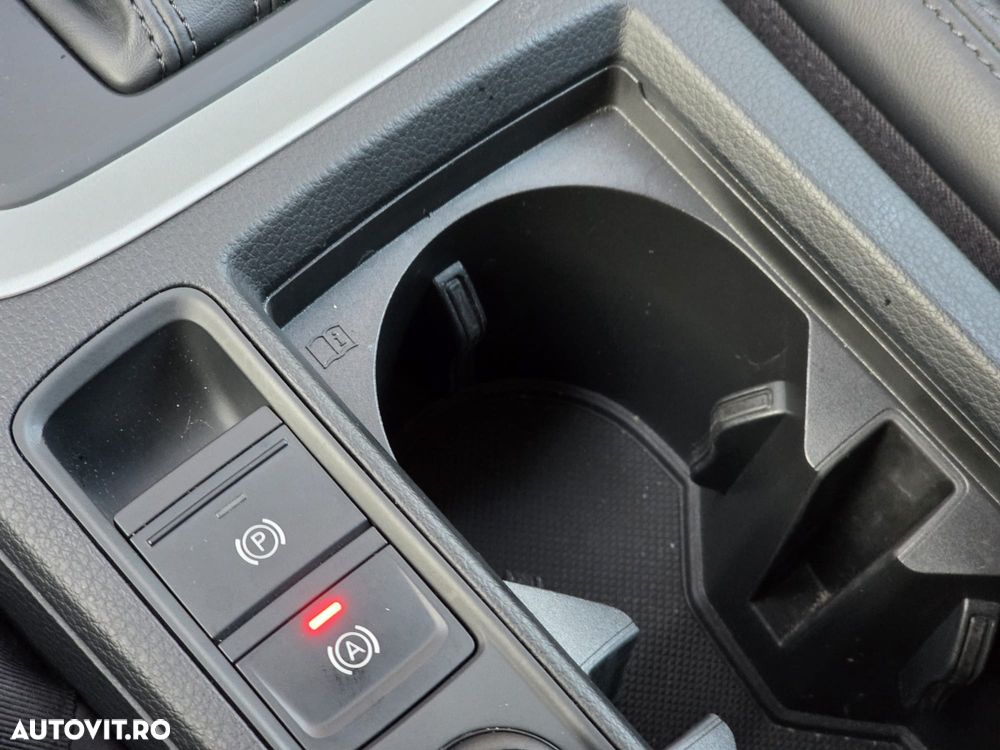 Audi Q3 35 TDI S tronic - 8