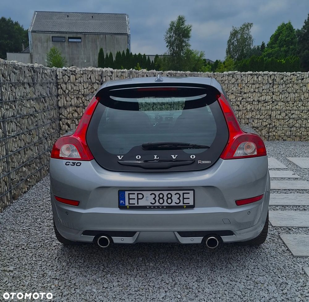 Volvo C30 D3 R-Design - 11