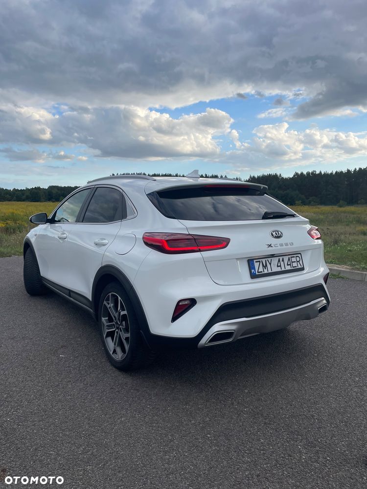 Kia XCeed 1.5 T-GDI Business Line DCT - 3
