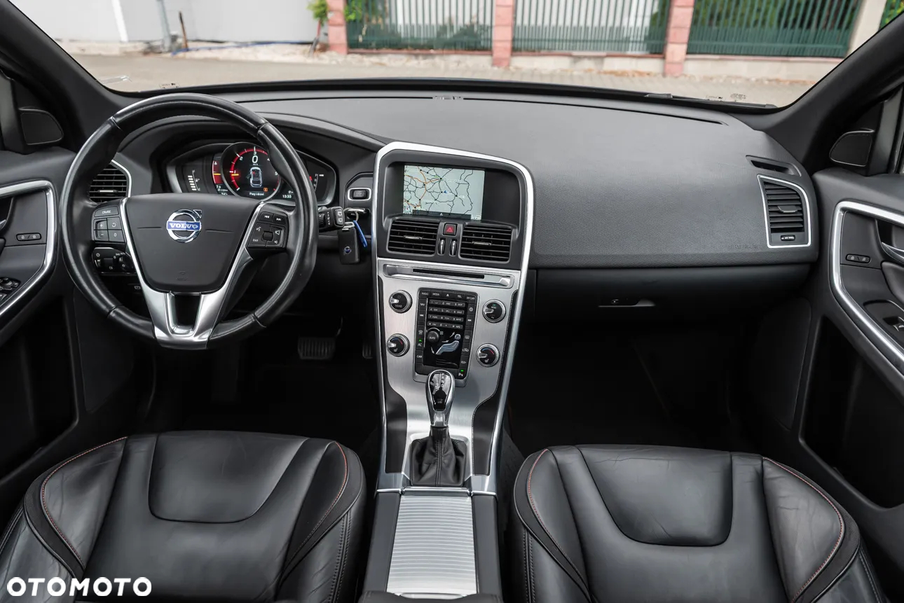 Volvo XC 60 D4 Drive-E Ocean Race - 30