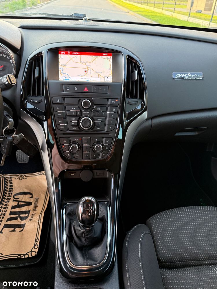 Opel Astra 1.4 Turbo Exklusiv - 28