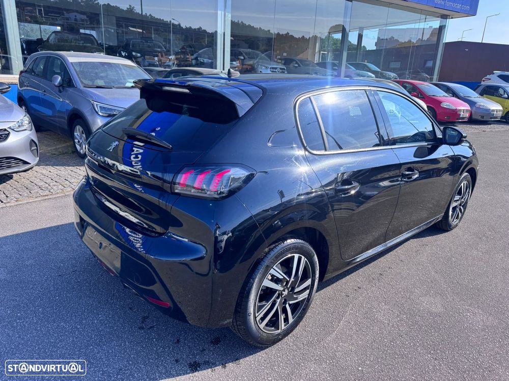 Peugeot 208 1.2 PureTech Allure EAT8 - 4