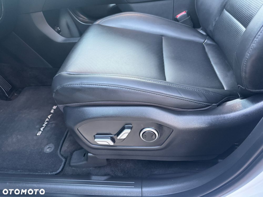 Hyundai Santa Fe - 16