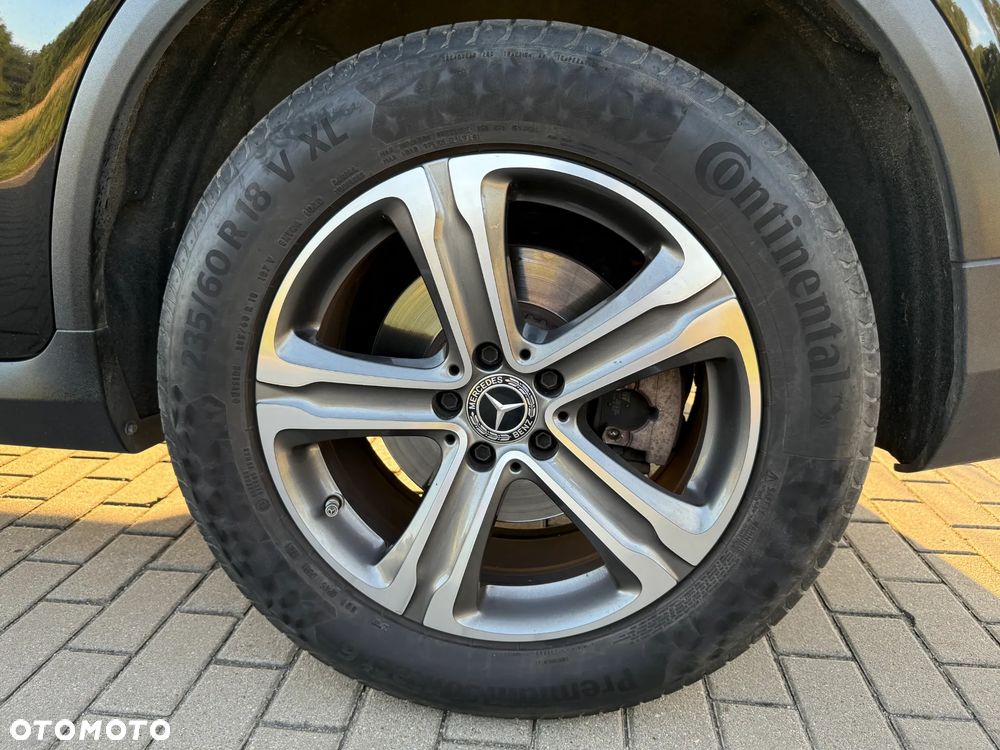 Mercedes-Benz GLC - 21