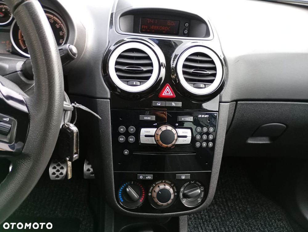 Opel Corsa 1.2 16V Color Edition - 32