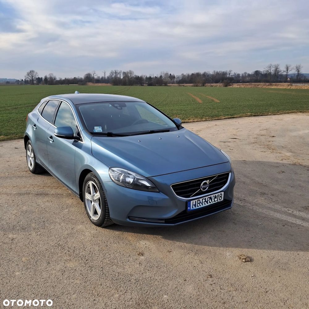Volvo V40 D2 Momentum - 2