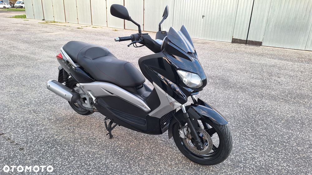 Yamaha X-max - 12