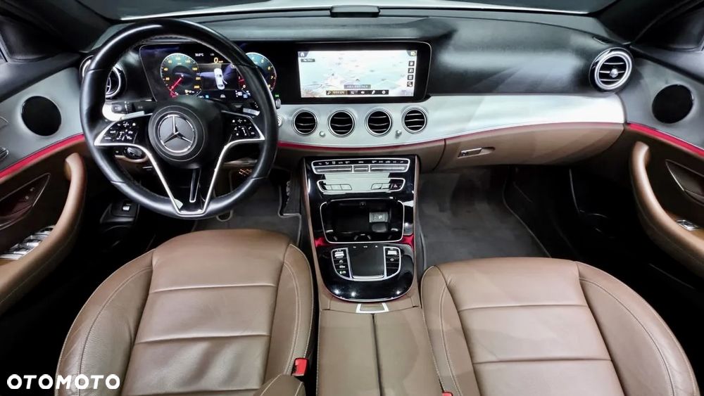 Mercedes-Benz Klasa E 250 9G-TRONIC - 6