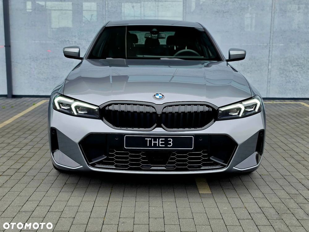 BMW Seria 3 330i xDrive M Sport - 10