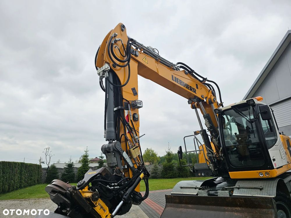 Liebherr A 916 - 11