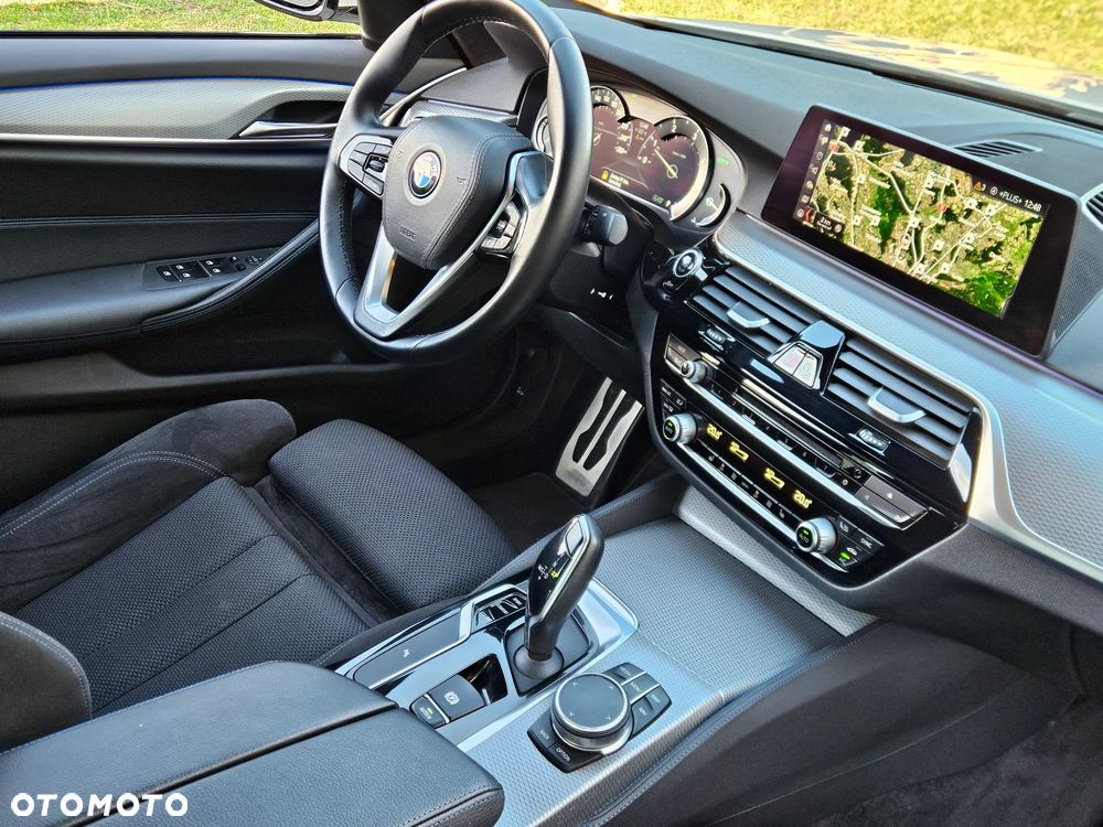 BMW Seria 5 520d xDrive M Sport sport - 16