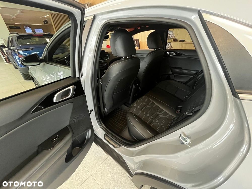 Kia XCeed - 6