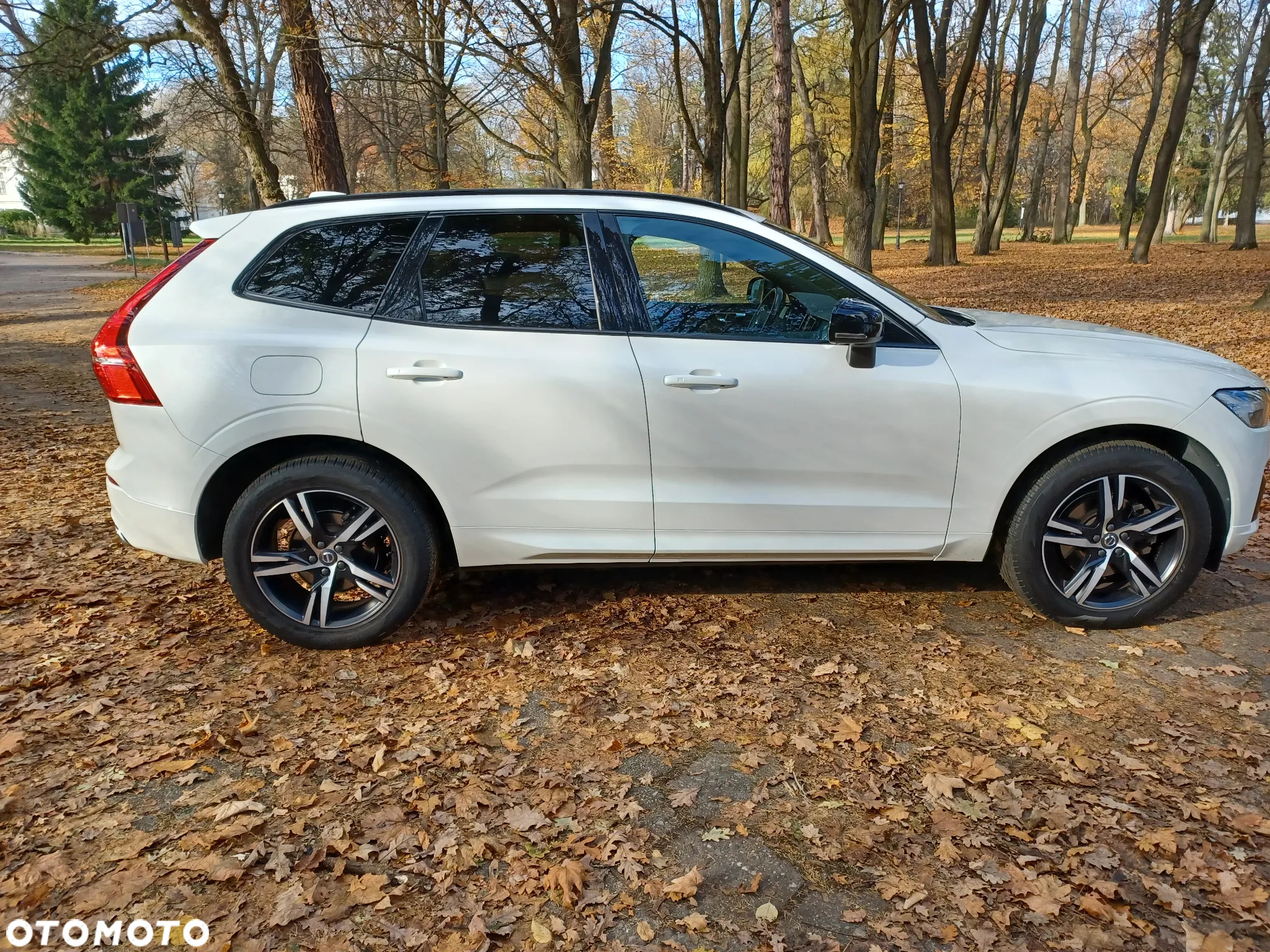Volvo XC 60 T5 AWD R-Design - 6
