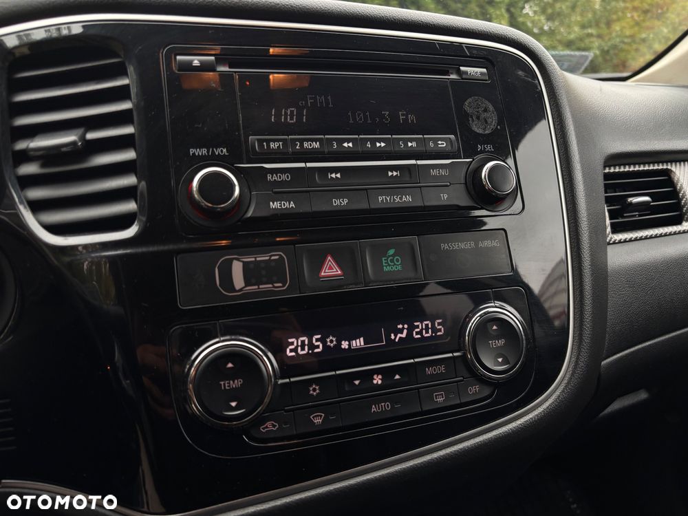 Mitsubishi Outlander 2.0 Intense CVT - 21