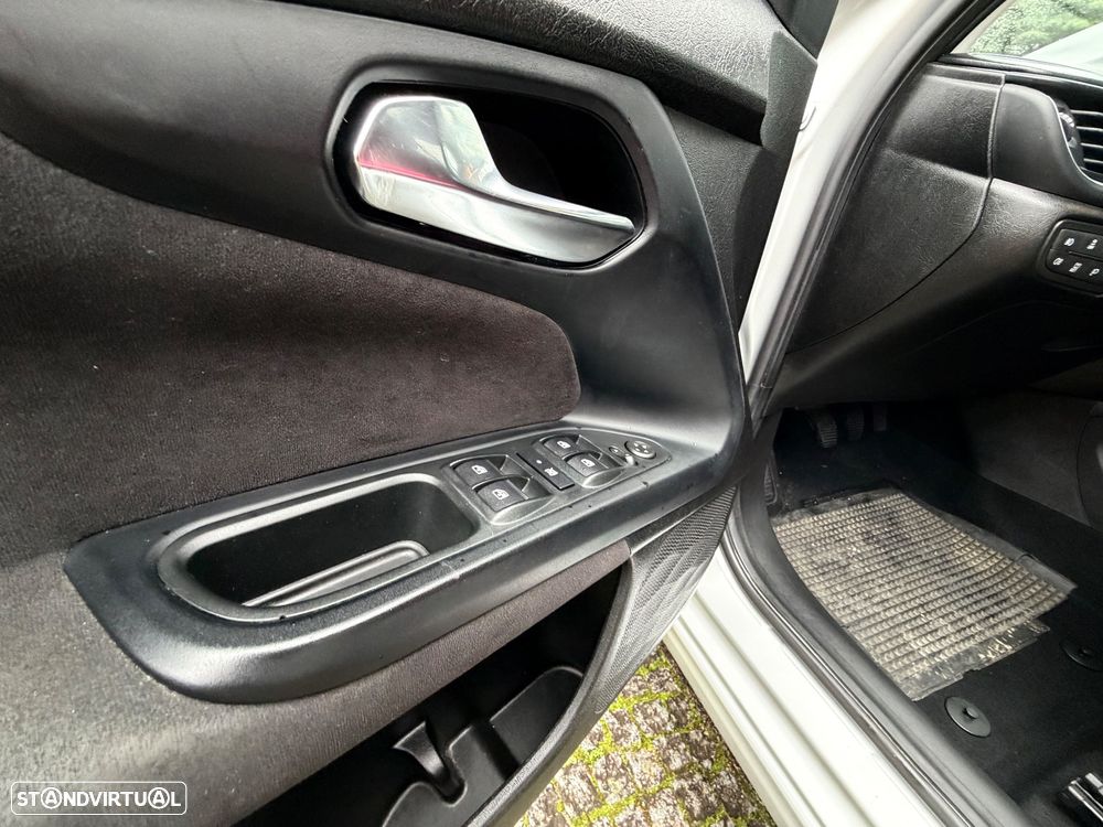 Fiat Tipo Station Wagon 1.3 M-Jet Lounge Tech - 18