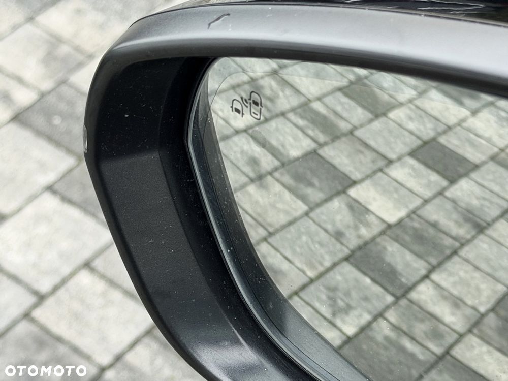 DS Automobiles DS 7 Crossback 1.5 BlueHDi Bastille + - 22