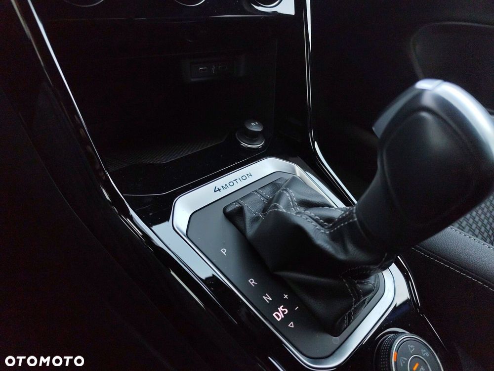 Volkswagen T-Roc 2.0 TSI 4Motion R DSG - 23