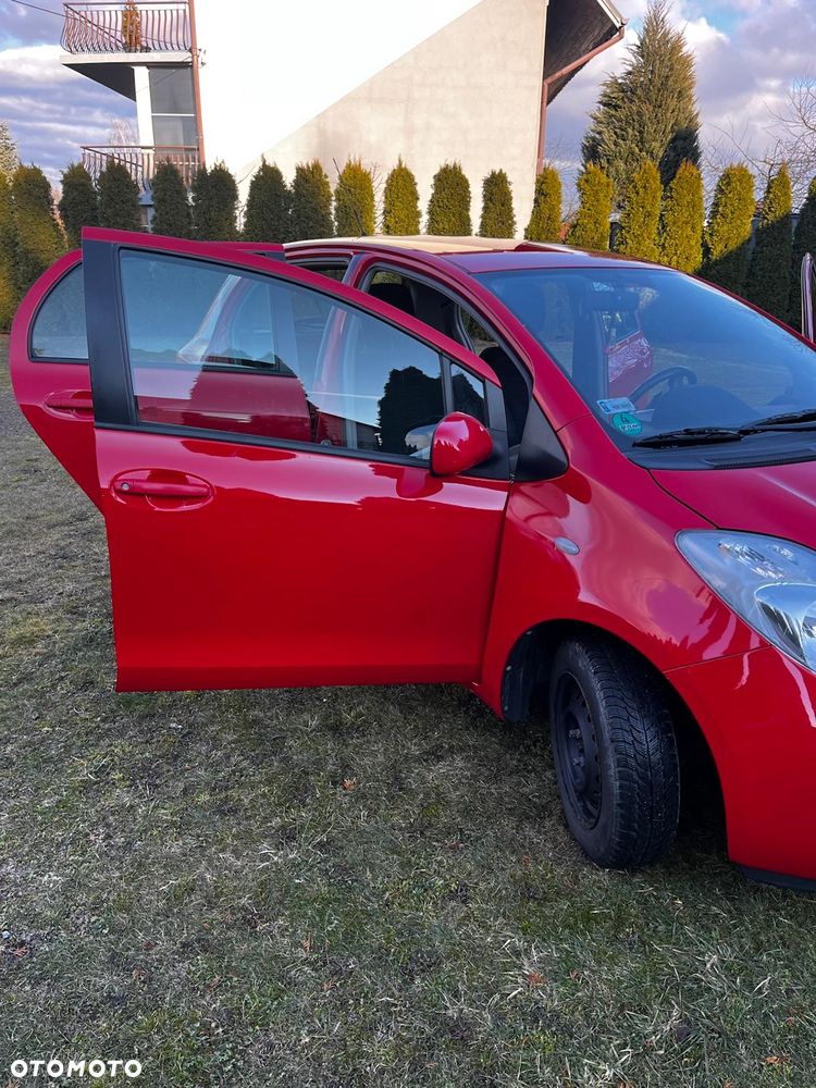 Toyota Yaris 1.0 VVT-i - 15