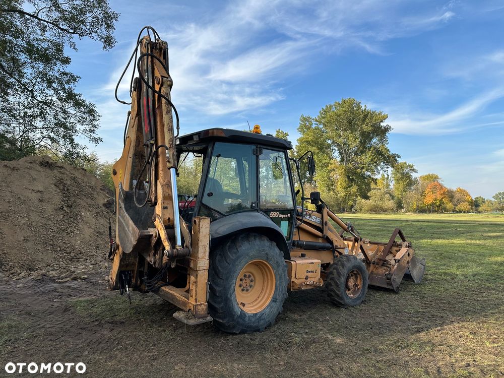 Case 590SR-4PS Powershift 4x4 - 17