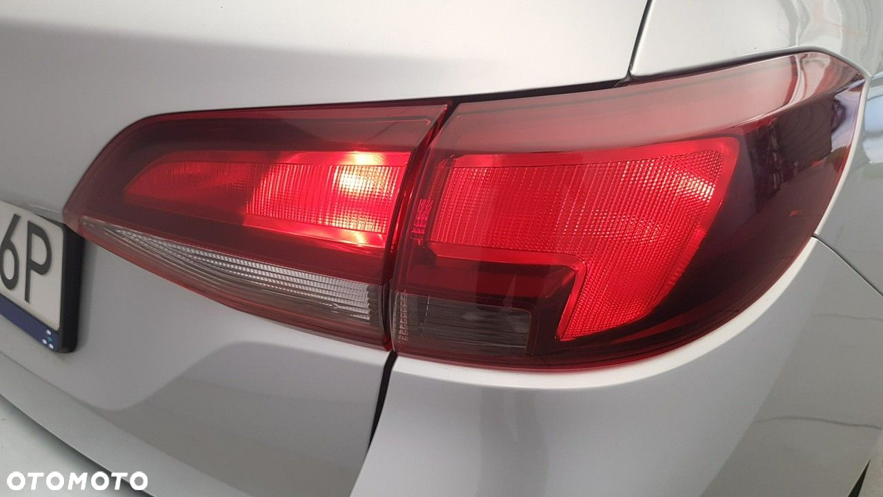 Opel Astra - 16