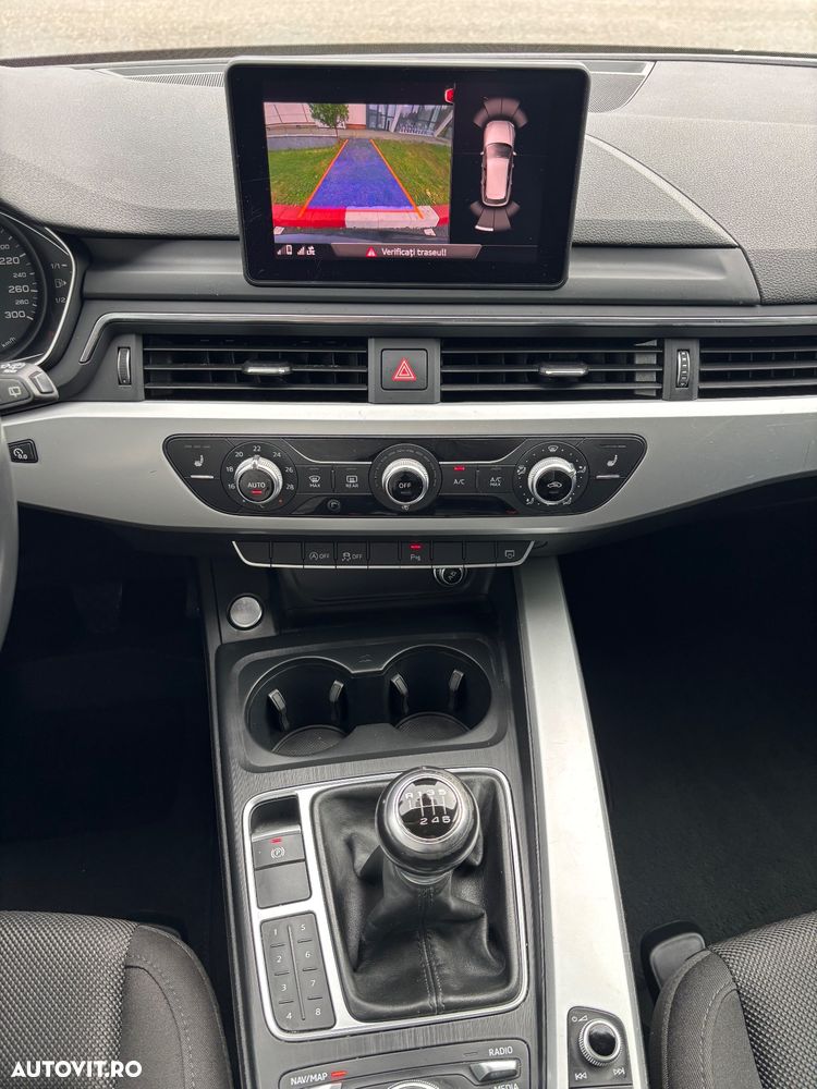 Audi A4 Avant 2.0 TDI Design - 13