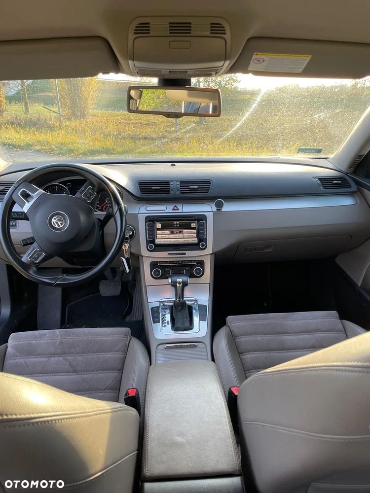 Volkswagen Passat 2.0 TDI Highline DSG - 10