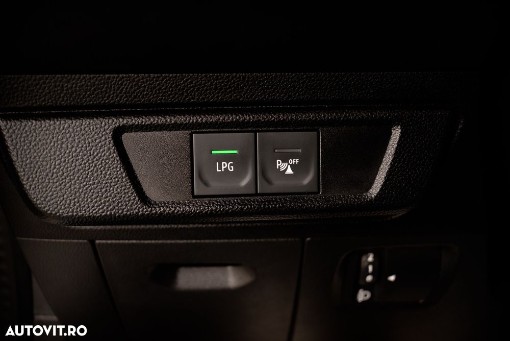 Dacia Logan ECO-G 100 MT6 Comfort - 28