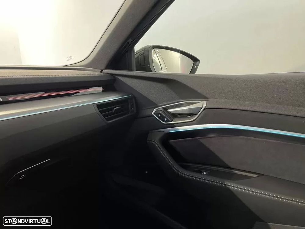 Audi Q8 e-Tron Sportback 50 quattro S line - 31