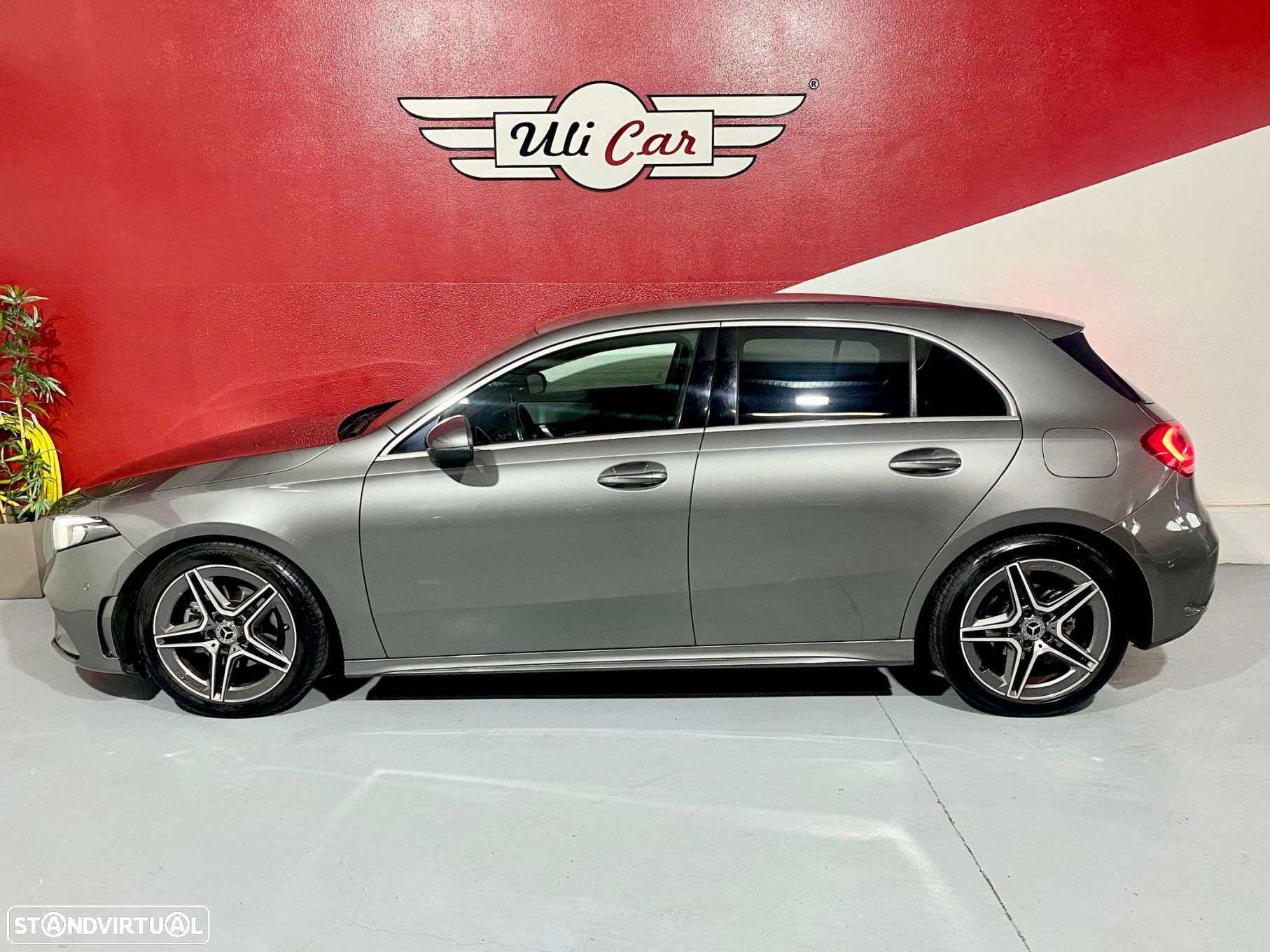 Mercedes-Benz A 180 d AMG Line - 2