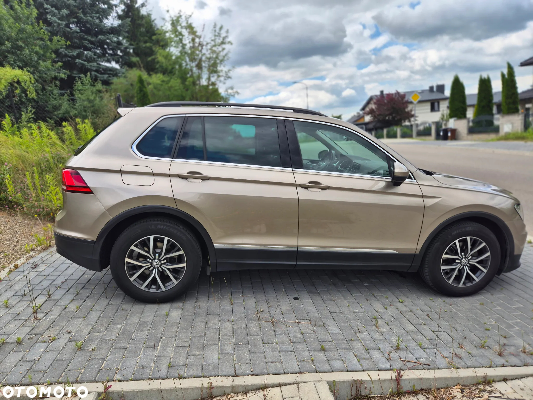 Volkswagen Tiguan 1.4 TSI BMT ACT Comfortline - 9