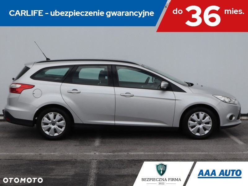 Ford Focus SW - 8