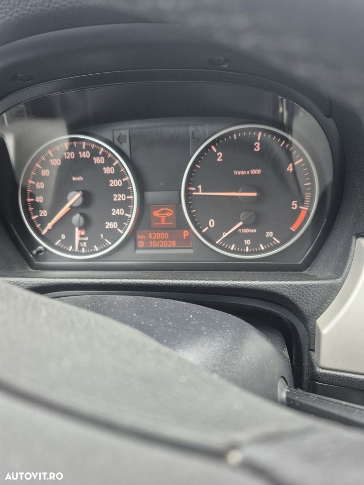 BMW Seria 3 318d Aut. Modern Line - 9