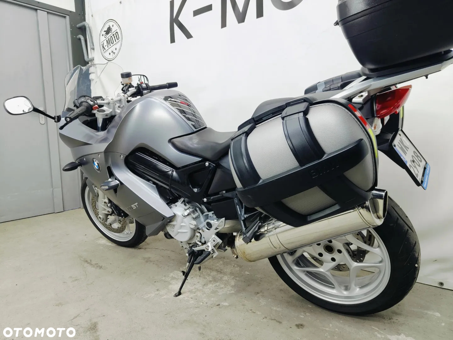 BMW F - 26