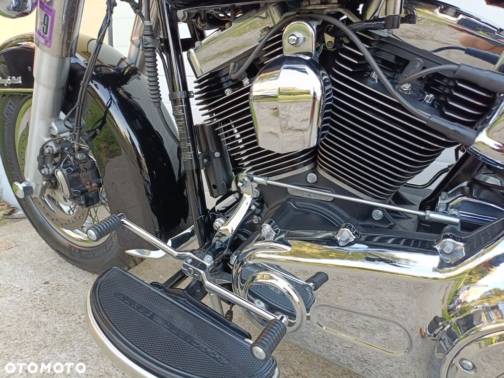 Harley-Davidson Softail Heritage Classic - 34