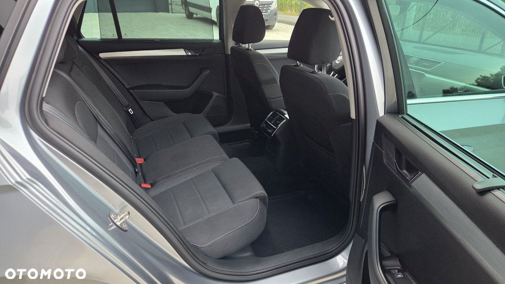 Skoda Superb 1.8 TSI Ambition - 17