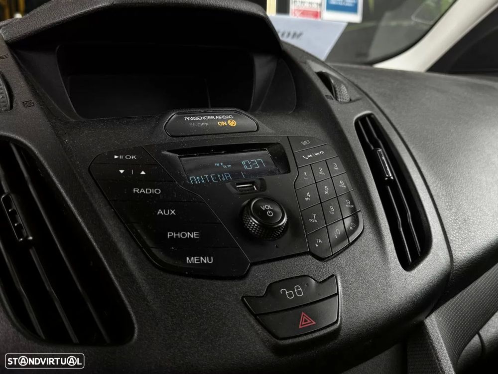 Ford Tourneo Connect 1.6 TDCi Titanium - 26