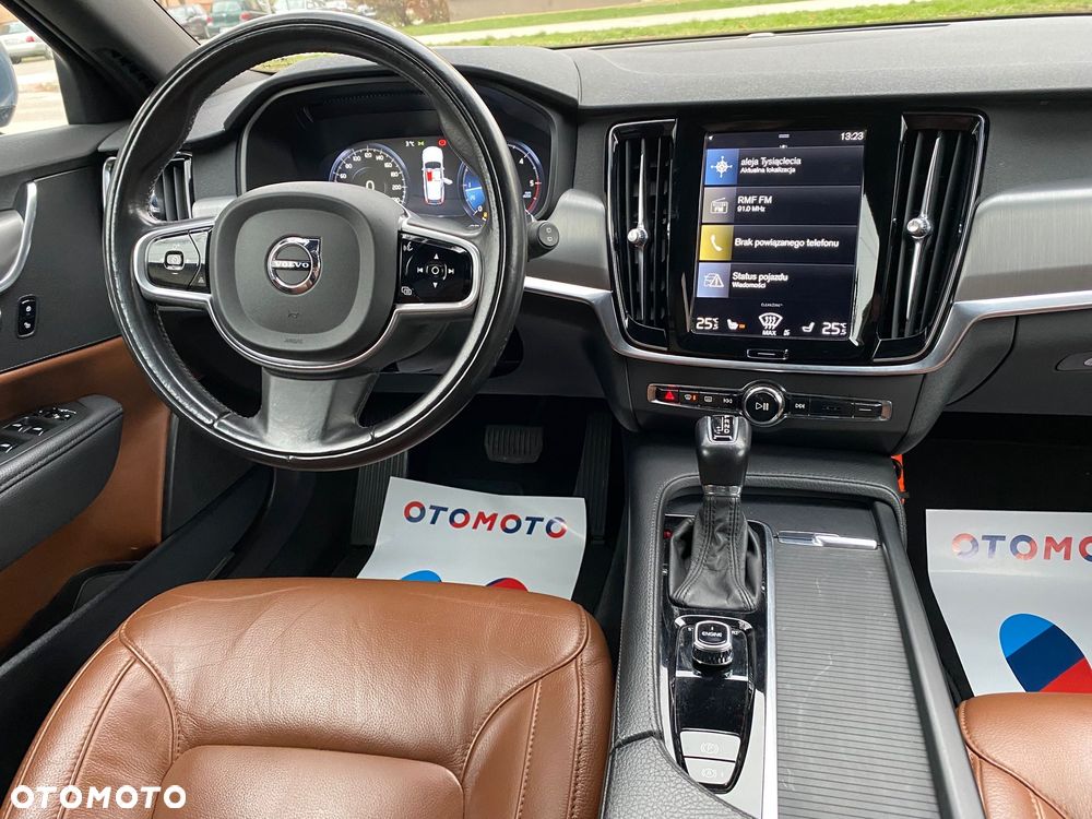Volvo V90 D4 Geartronic Inscription - 32