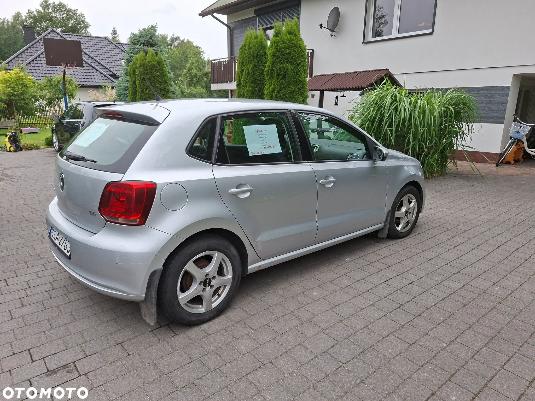 Volkswagen Polo 1.4 FSI Comfortline - 2