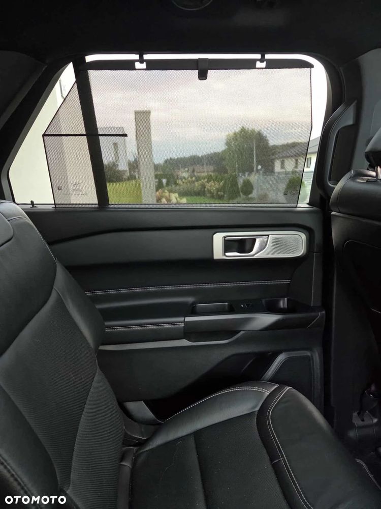 Ford Explorer - 23