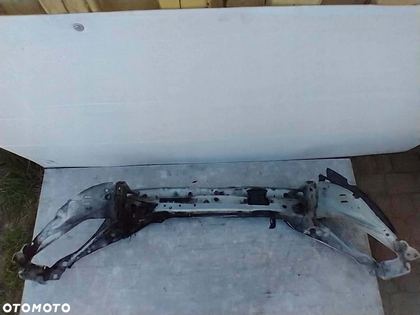 VOLVO C30 PAS PRZEDNI GÓRNY WZMOCNIENIE CZOŁOWE BELKA OKULAR - 8