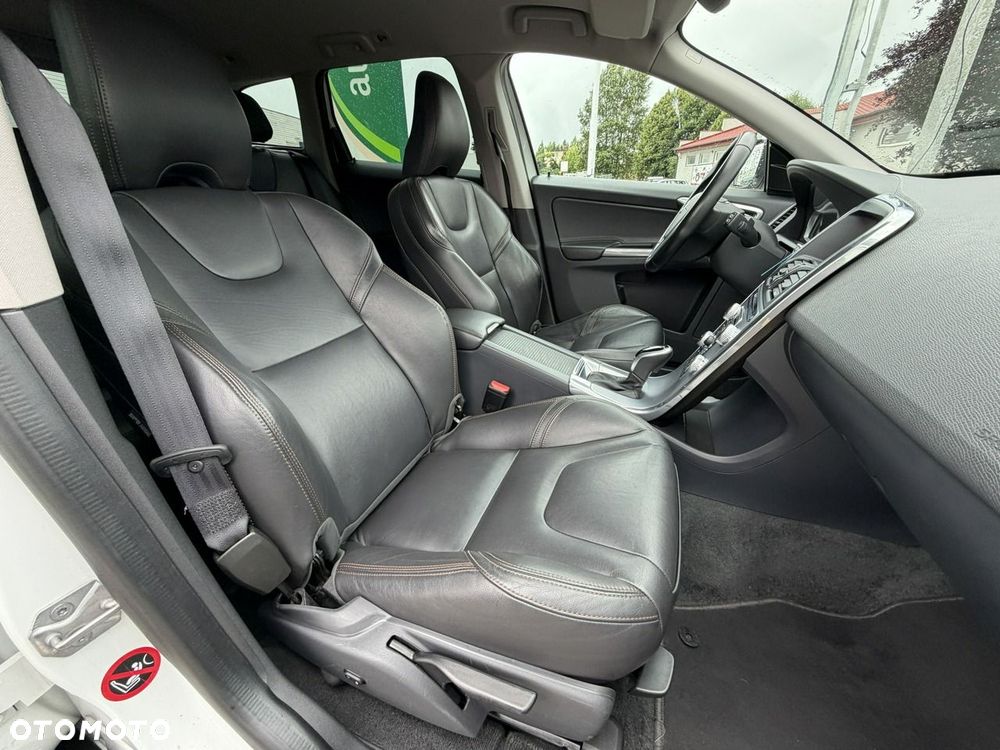 Volvo XC 60 D4 SCR Momentum - 35