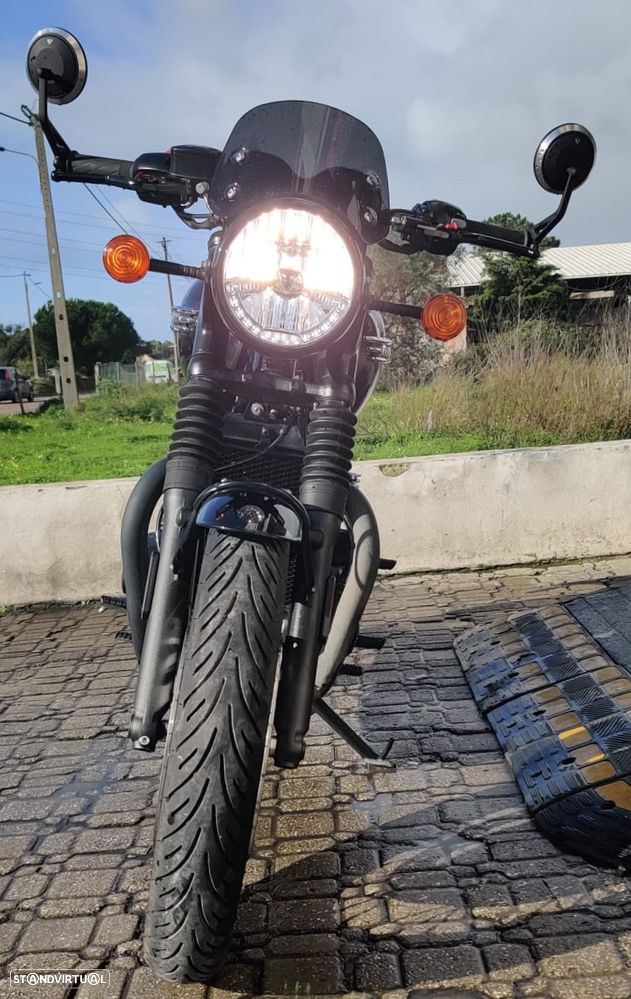 Triumph Bonneville T120 Black - 6