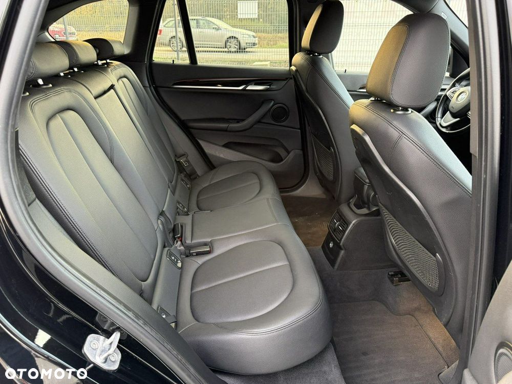 BMW X1 xDrive28i - 28