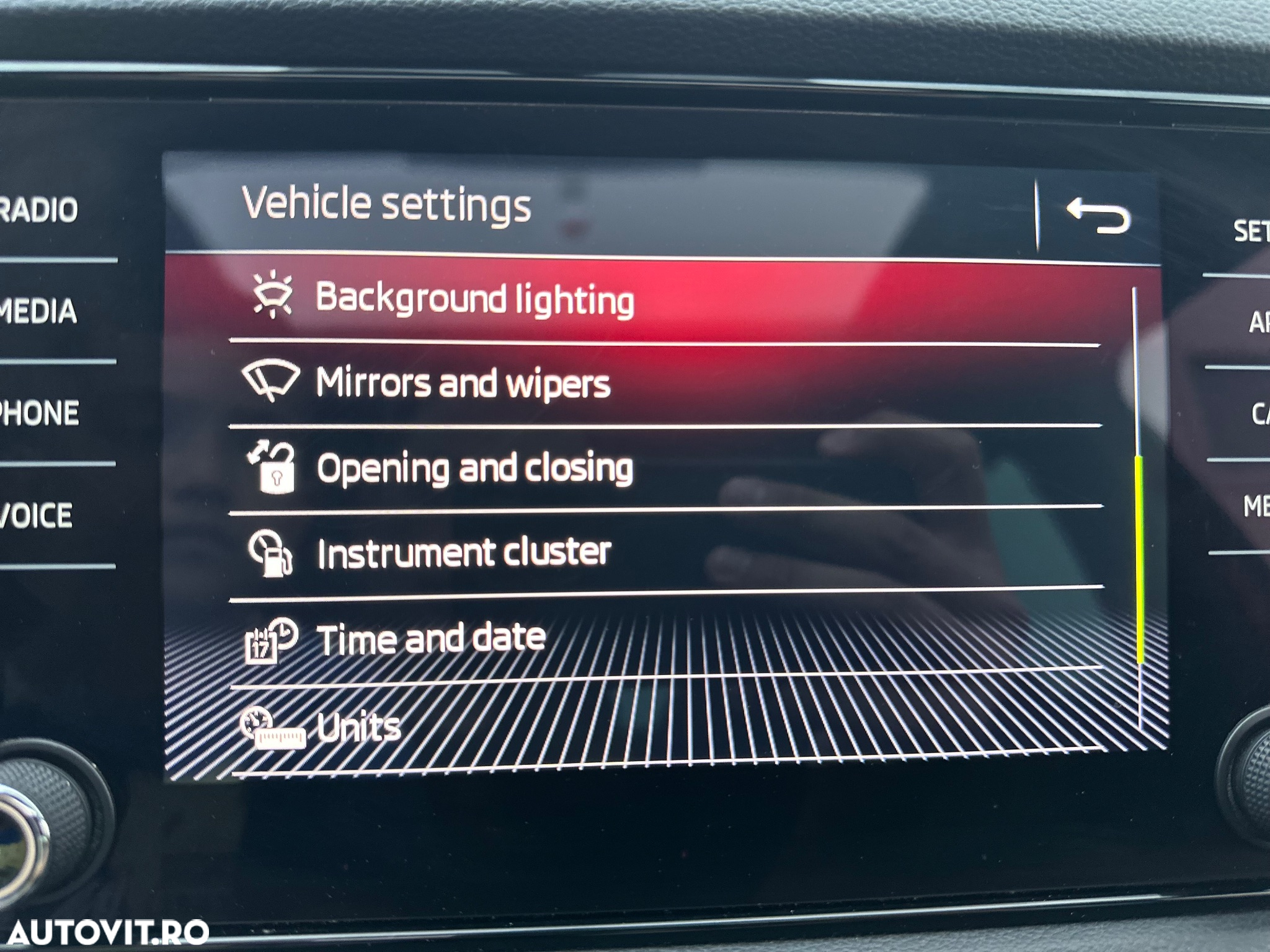Skoda Karoq 2.0 TSI 4X4 DSG Sportline - 17