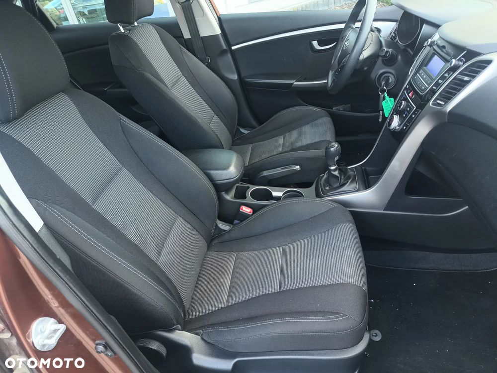 Hyundai i30 blue 1.6 GDI Style - 10