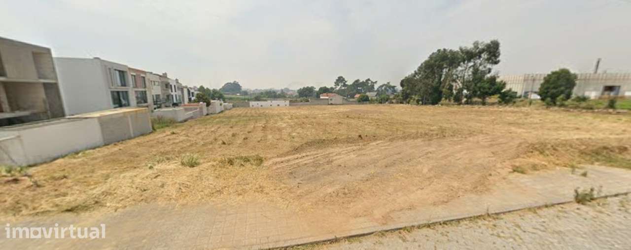 Terreno em Leça do Balio com Projeto para 22 Moradias - Grande imagem: 2/23