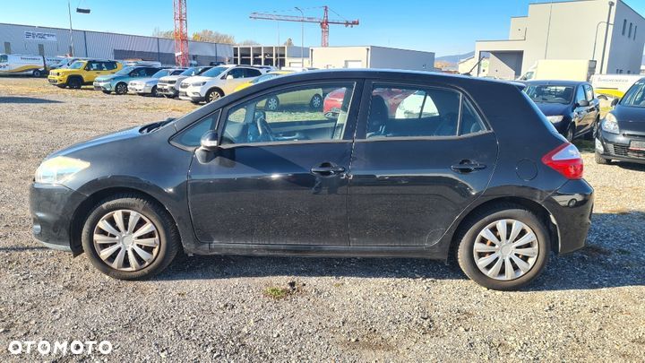 Toyota Auris - 2