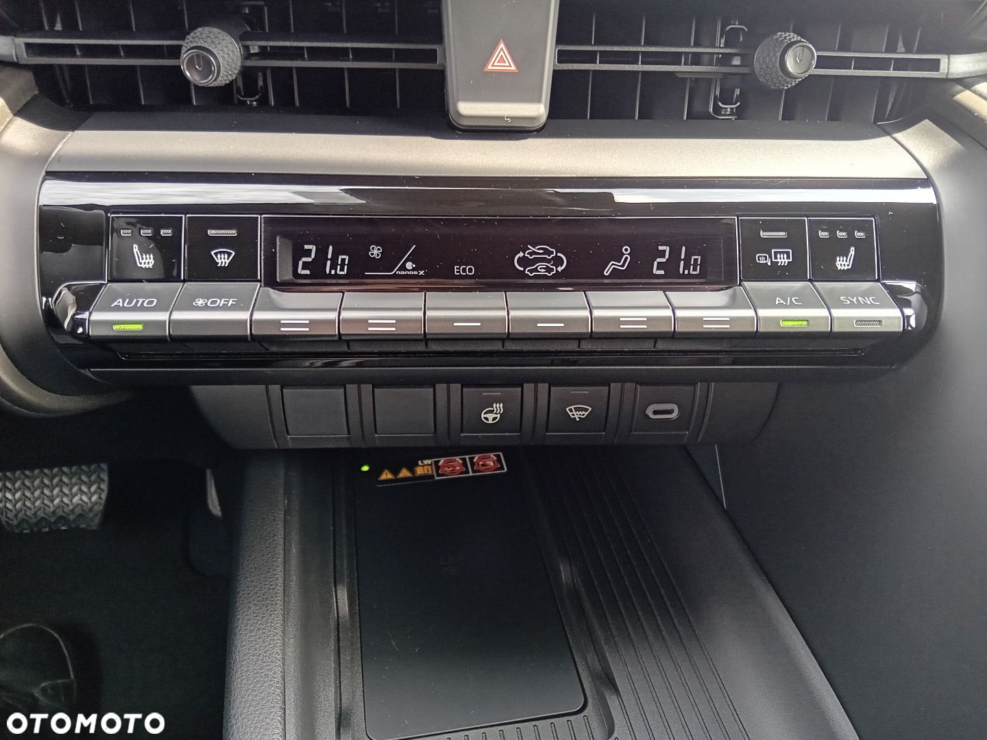 Toyota C-HR 2.0 Hybrid Executive - 16