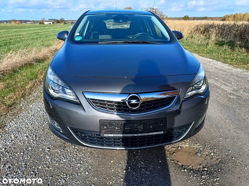 Opel Astra IV 1.4 T Cosmo S&S - 10
