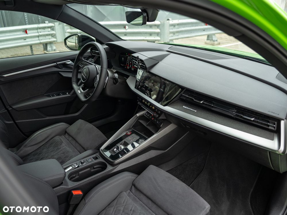 Audi RS3 Sportback - 17